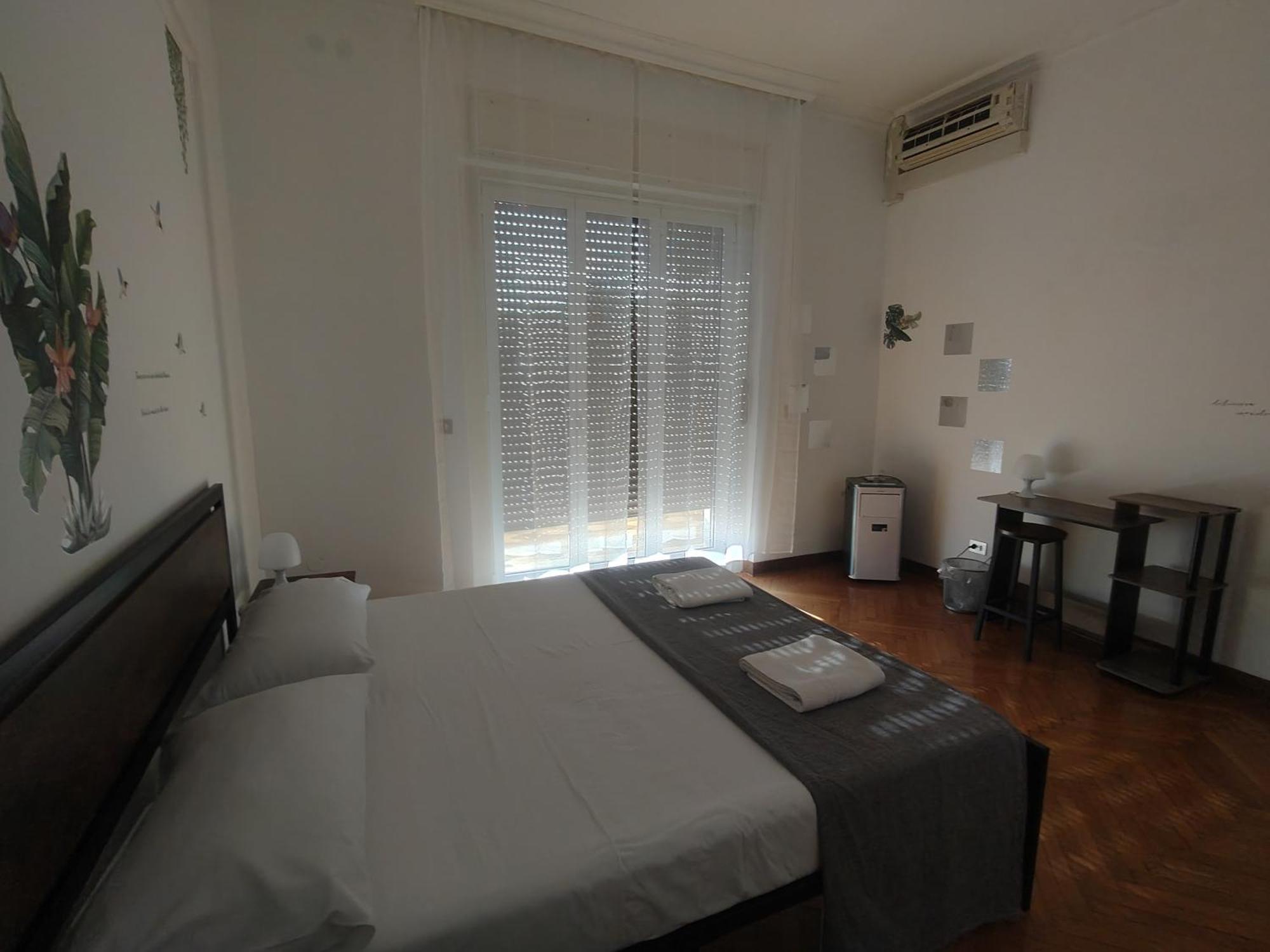 Dock Bay Lodge Hostello Триест Экстерьер фото