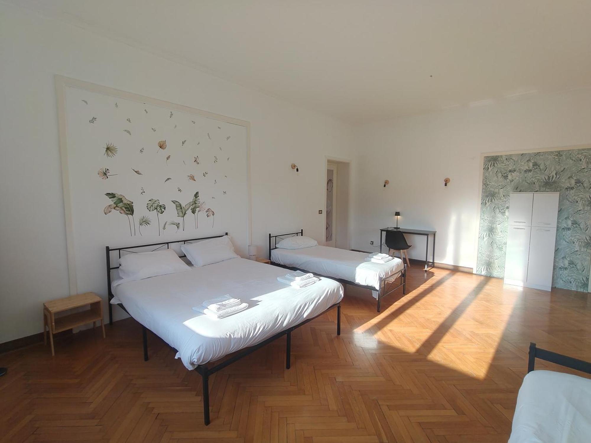 Dock Bay Lodge Hostello Триест Экстерьер фото