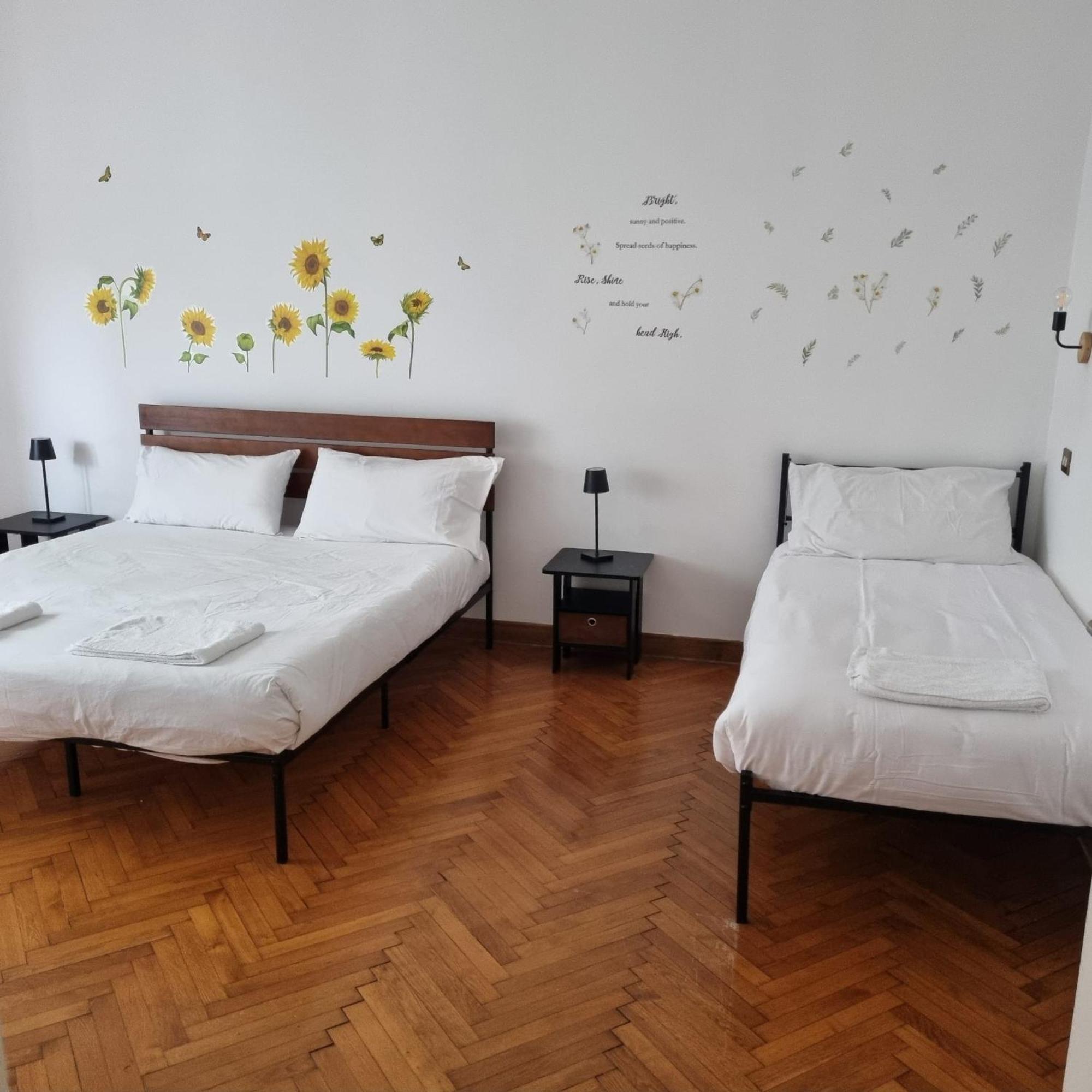 Dock Bay Lodge Hostello Триест Экстерьер фото