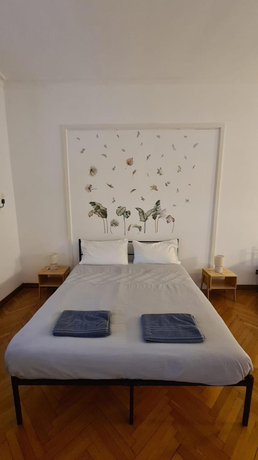 Dock Bay Lodge Hostello Триест Экстерьер фото
