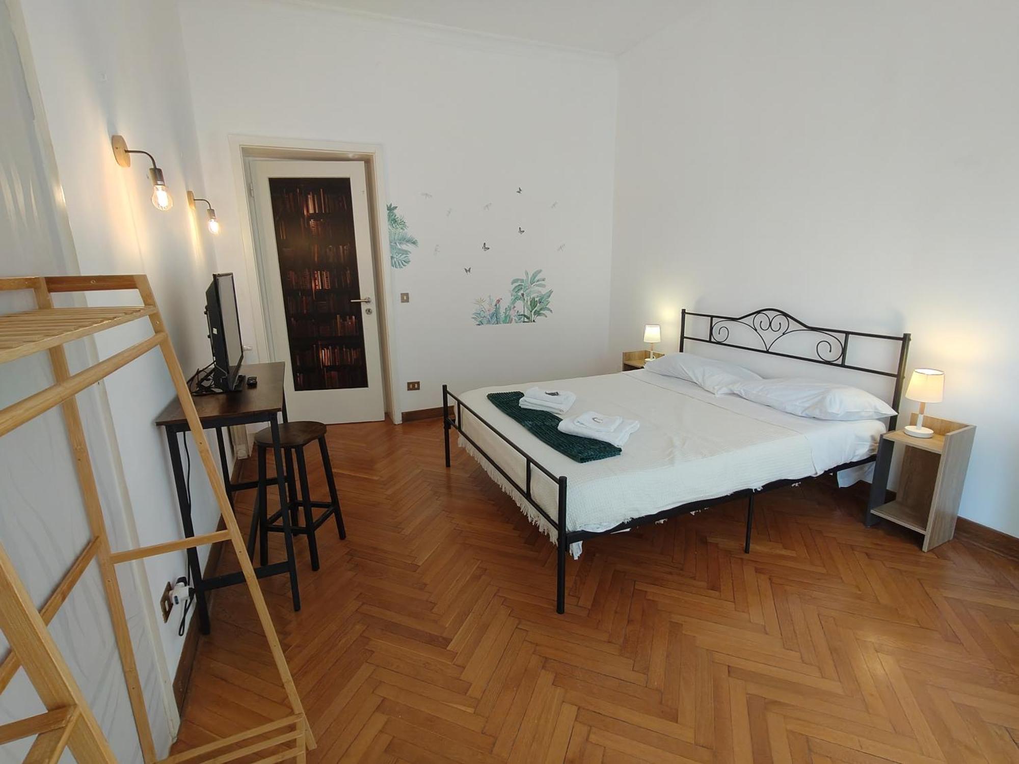 Dock Bay Lodge Hostello Триест Экстерьер фото