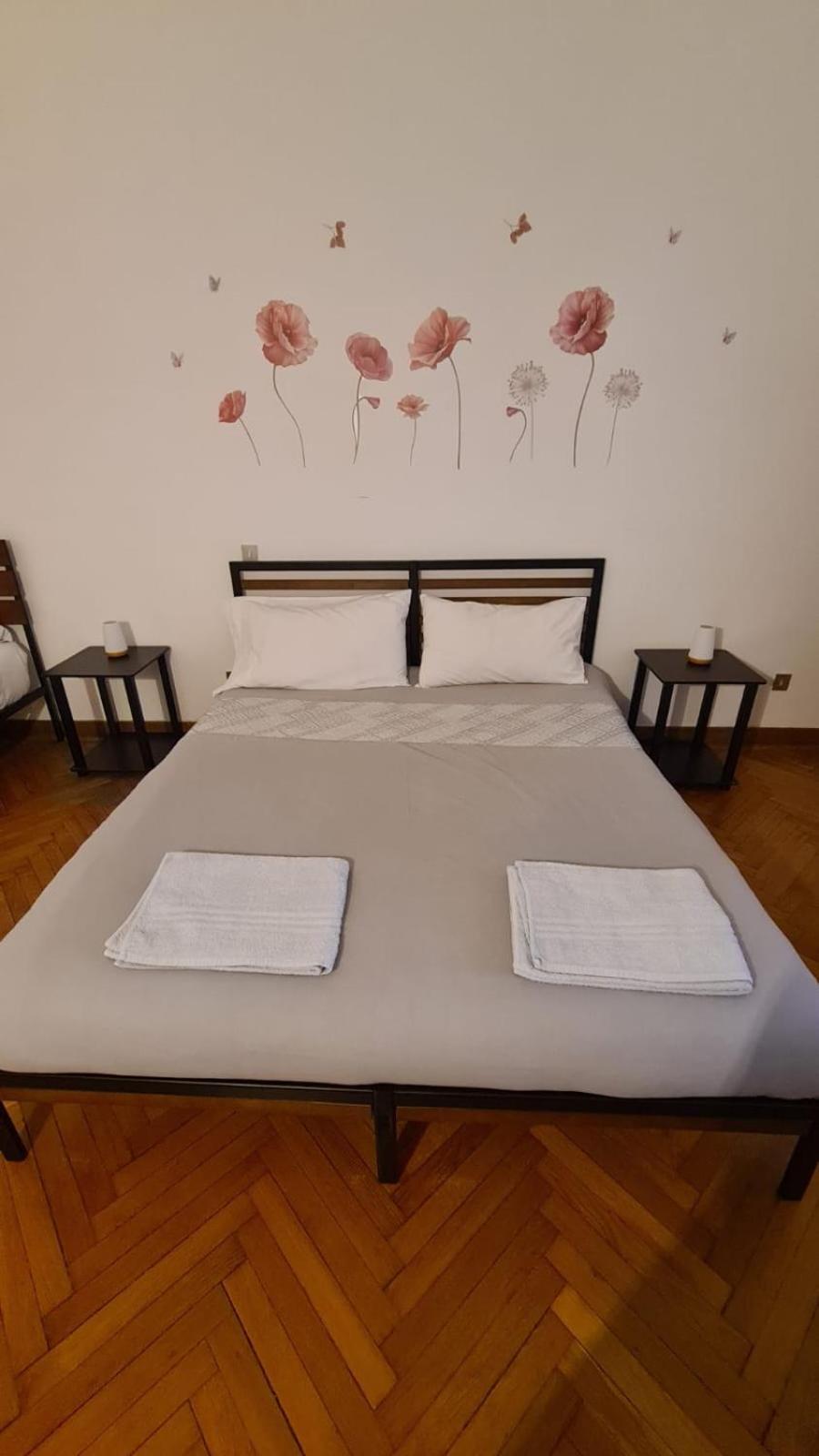 Dock Bay Lodge Hostello Триест Экстерьер фото