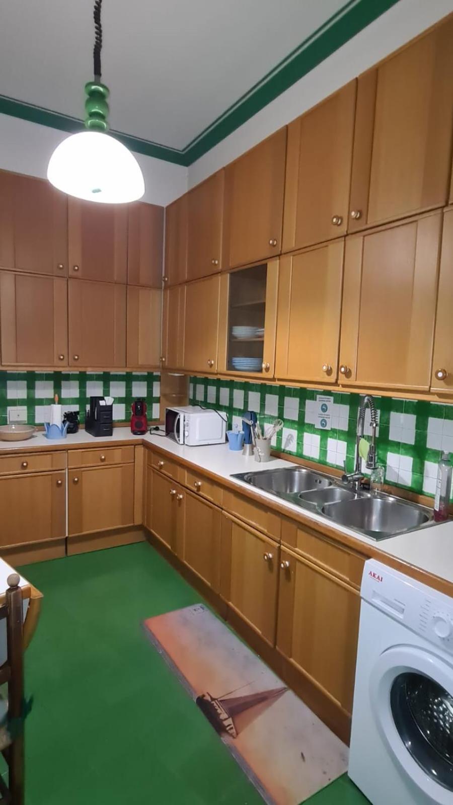 Dock Bay Lodge Hostello Триест Экстерьер фото